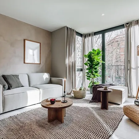 아파트 Encina - 2 Bedrooms In Eixample Esquerra *